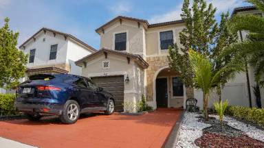 Main picture of 11098 W 33rd Way