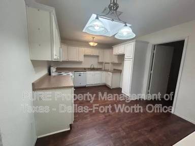 Main picture of 5945 Ravenya St