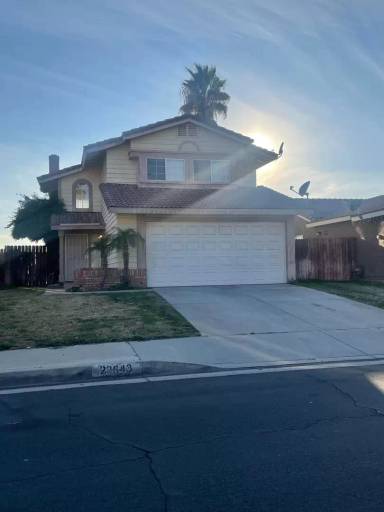 Main picture of 23643 Ashwood Ave