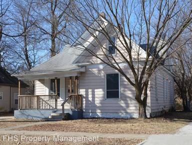 Main picture of 1445 N Texas Ave