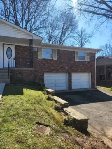Main picture of 2630 Emoriland Blvd