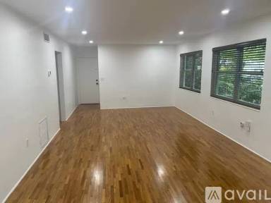 Main picture of 3915 Ponce de Leon Blvd