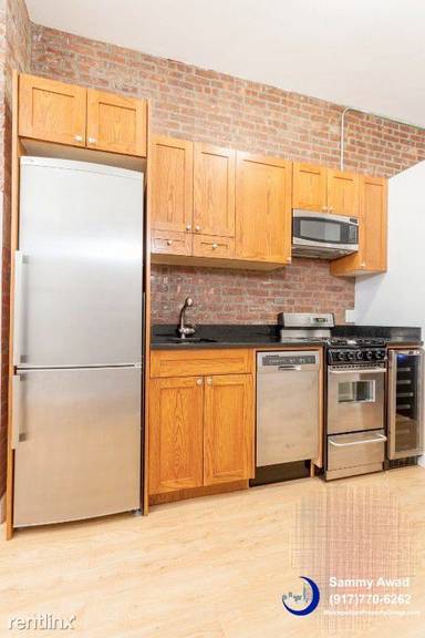 Main picture of 358 W 51st St
