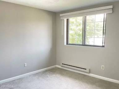 Main picture of 215 Thomas Burgin Pkwy