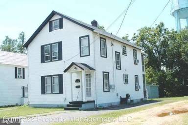 Main picture of 16 Raymond Ave