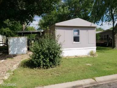Main picture of Colonial Gardens Manufactured Home Community