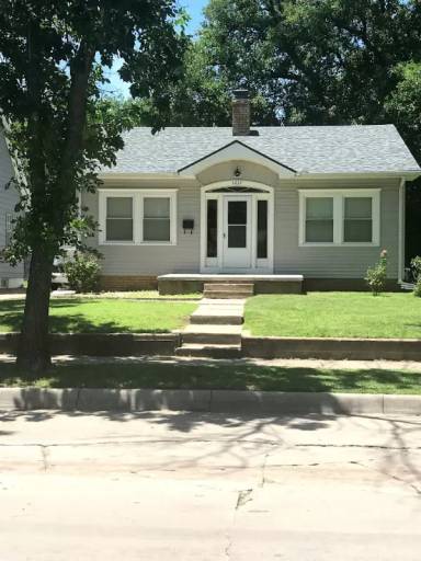 Main picture of 1637 N Salina Ave