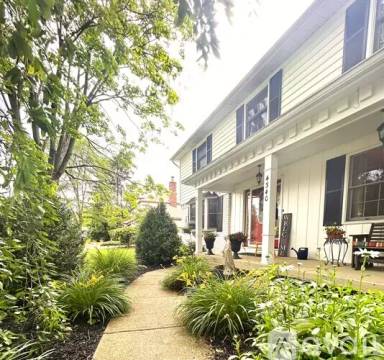 Main picture of 4340 Crown Point Dr