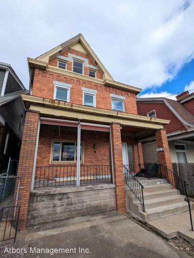 Main picture of 130 Dunlap St