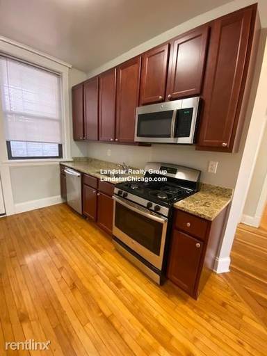 Main picture of 1314 W Waveland Ave