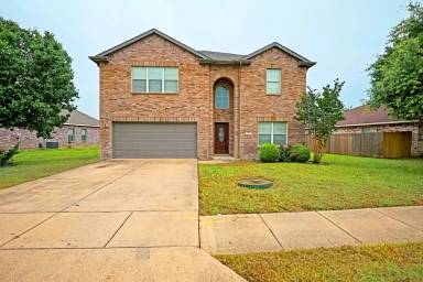 Main picture of 104 Jimmie Birdwell Blvd