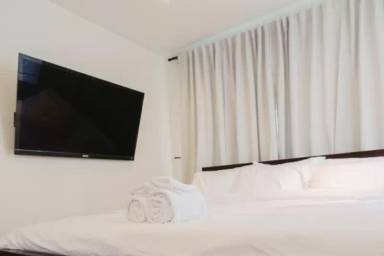 Main picture of 1372 Eggert Pl