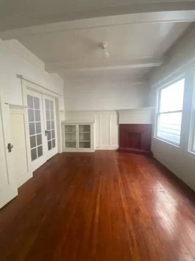 Main picture of 879 Oak St