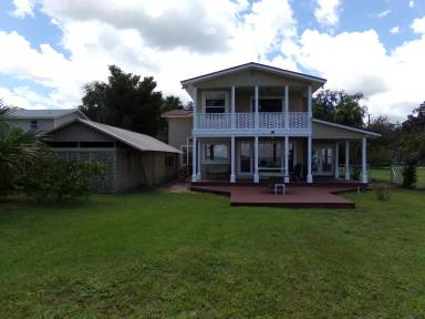 Main picture of 734 Myrtle Ave
