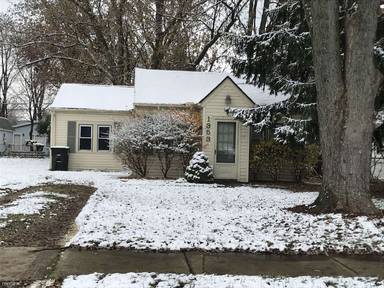Main picture of 1353 S Linville Ave