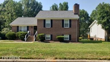 Main picture of 117 W Lakefield Dr