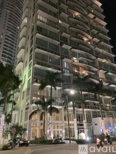 Main picture of Brickell on the River North