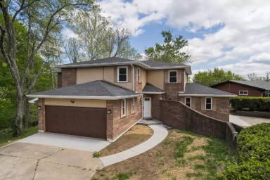 Main picture of 10 Kennedy Ct