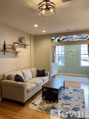 Main picture of 136 New York Ave