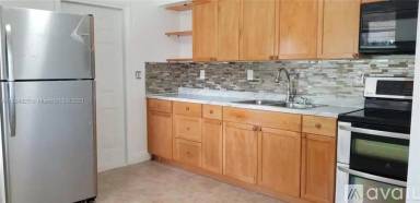 Main picture of 5120 SW 26th Ave