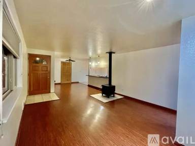 Main picture of 8316 NE 156th St