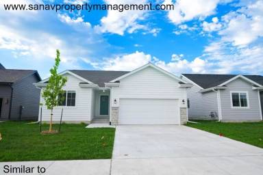 Main picture of 700 SE Mesa Dr