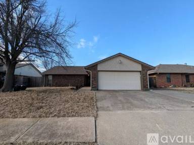 Main picture of 12513 Pine Bluff Dr