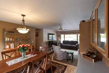 Main picture of 1850 Meadowview Ct