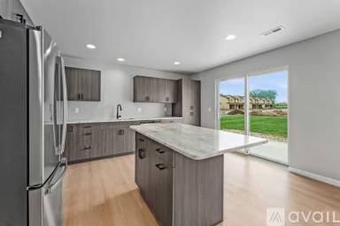 Main picture of 1427 Thatcher Cir
