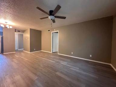 Main picture of 2703 Southside Dr