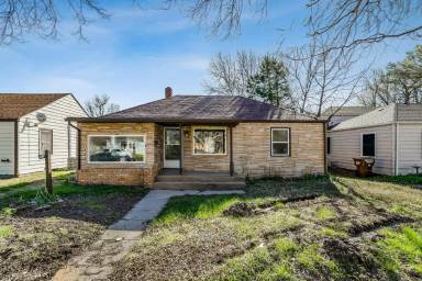 Main picture of 238 S Mount Carmel Ave