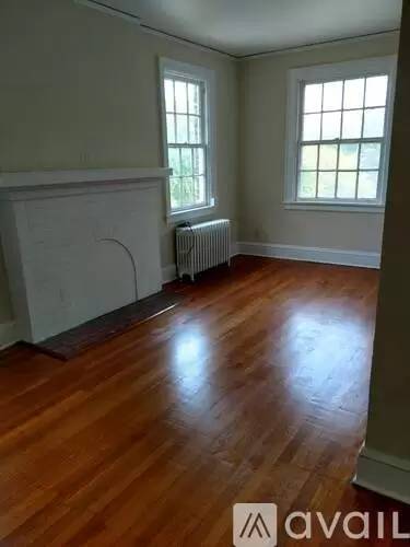 Main picture of 624 S Sycamore St