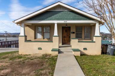 Main picture of 2153 Linden Ave