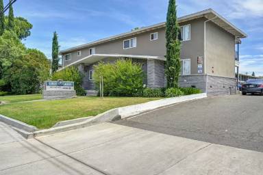 Main picture of 3836 Auburn Blvd
