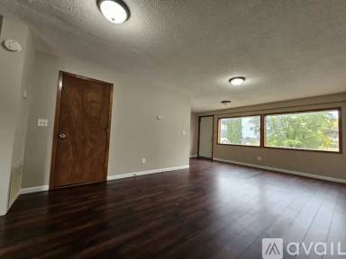 Main picture of 107 W Park St