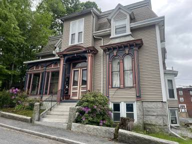 Main picture of 15 Bowdoin St