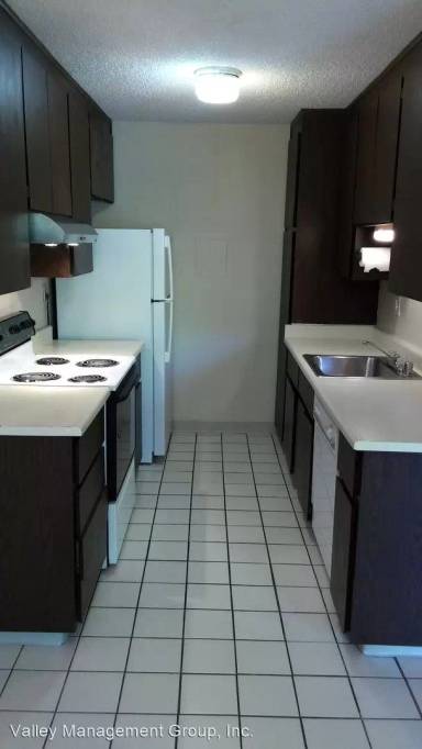 Main picture of 765 N Fair Oaks Ave