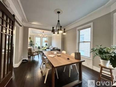 Main picture of 4656 N Winthrop Ave