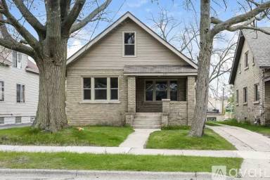 Main picture of 1135 Crescent St NE