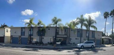 Main picture of 4228 N Lakewood Blvd