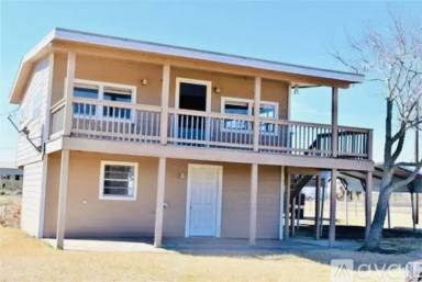 Main picture of 219 Flamingo St