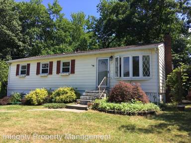 Main picture of 17 Fenmore Dr
