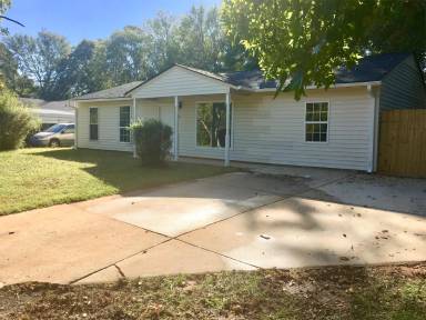 Main picture of 302 Parkston Ave