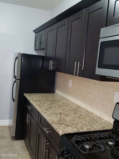 Main picture of 6111 Kennedy Blvd E