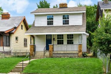 Main picture of 1250 S 22nd St