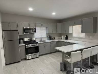 Main picture of 542 N Eucalyptus Ave