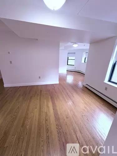 Main picture of 400 Massachusetts Ave