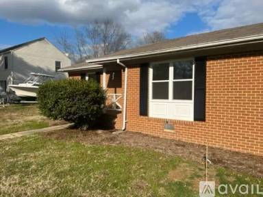 Main picture of 106 Cardinal Acres Dr
