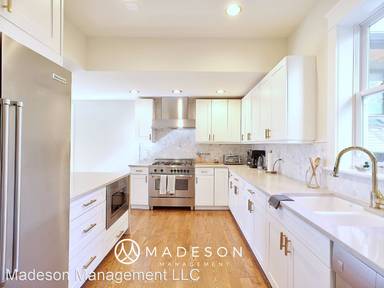 Main picture of 1937 7th Ave W