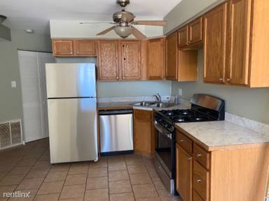 Main picture of 2720 E 75th St